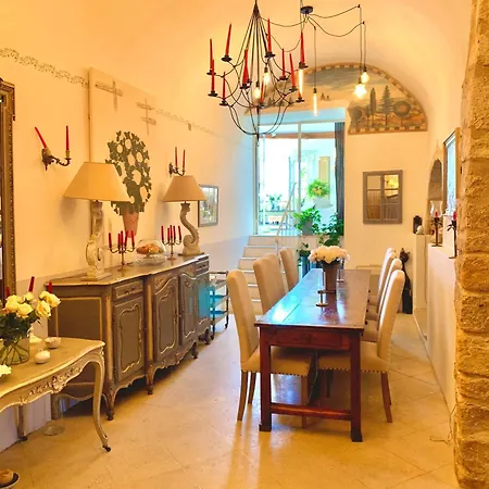 Un Patio En Luberon * Ansouis