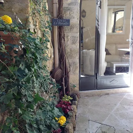 Un Patio En Luberon *
