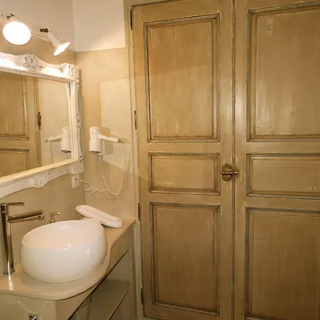 Un Patio En Luberon Bed & Breakfast *